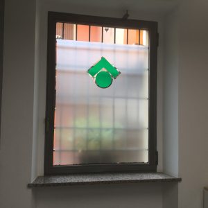 vetrofania marchio tecnocasa - adesivi personalizzati per vetrine - Centro Sill